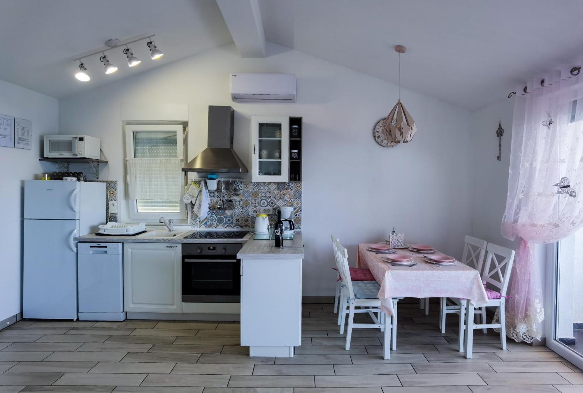 Apartment Lana Цриквеница Экстерьер фото