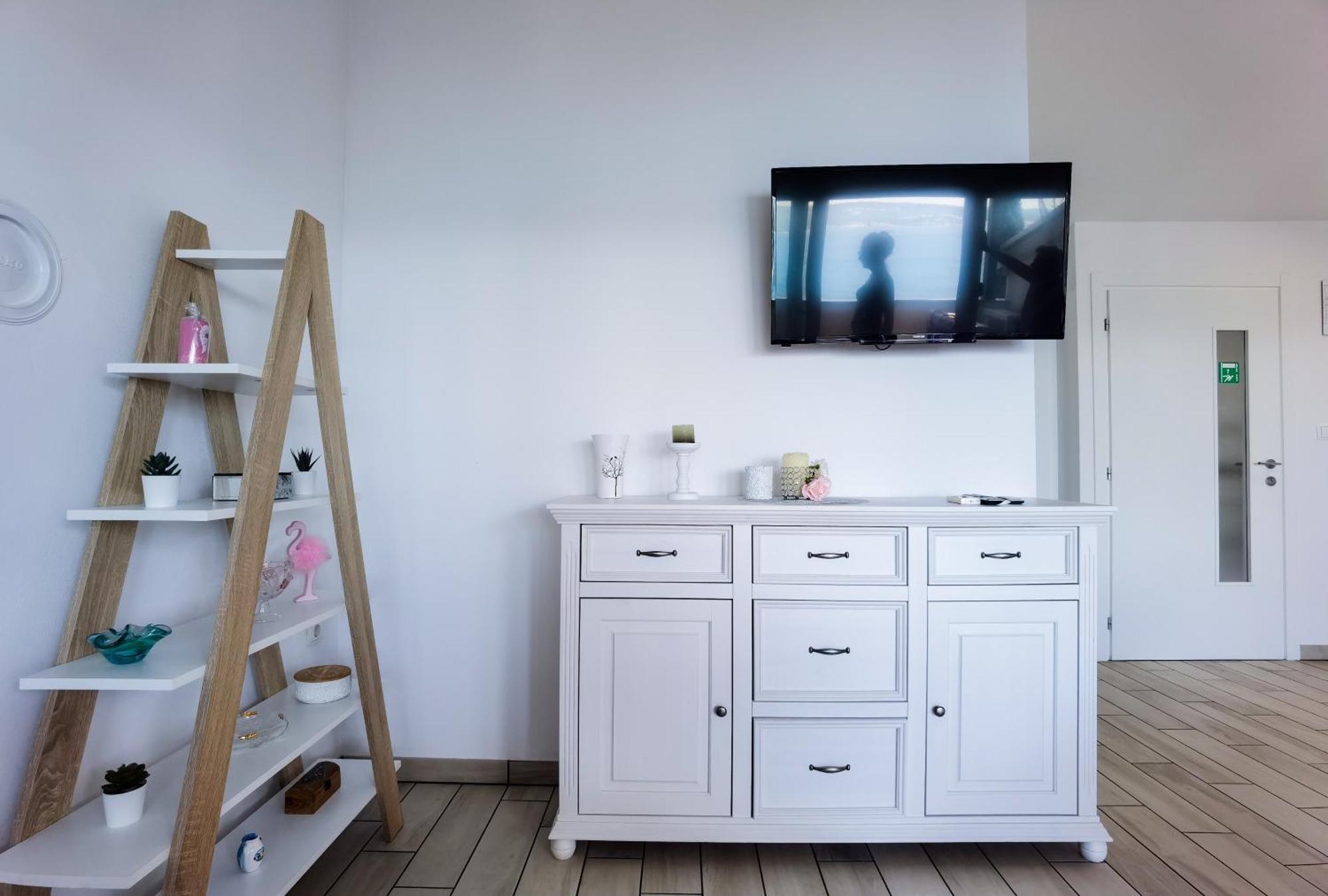 Apartment Lana Цриквеница Экстерьер фото